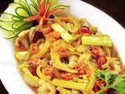 Stir-fried squid with sweet sour sauce