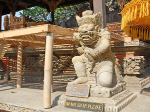 Batuan Temple5