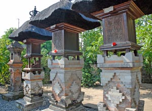 Bali sightseeing Batuan Village Private House4