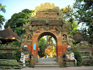 Bali sightseeing Puri Saren(Ubud Palace)1