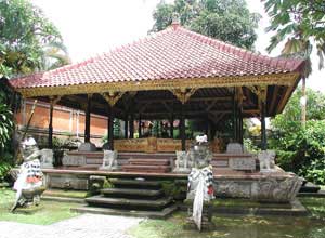 Bali sightseeing Puri Saren(Ubud Palace)6