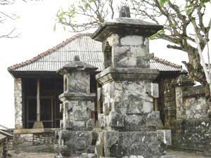 Uluwatu Temple1