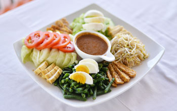Gado Gado (Hot Indonesian Salad)