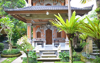 Balinese treatment room image