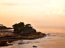 Tanah Lot Temple Sightseeing