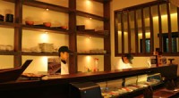 2010年10月14日、ヌサドゥアに新しくオープンした話題のレストラン・武蔵にお邪魔してきました！ 今回は、弊社社長のヒロチャンがたまたま食べに行ったところ 「こんな美味しい和食がバリで食べれるなんて！！」 と感激しオリ...