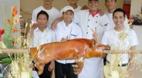 2011年1月15日、個人的にもよく行っているヌサドゥアの 『ロコカフェ』 で 子豚の丸焼き・バビグリンディナー をやるという事で招待していただきました。 バビグリンは言わずとしれたバリ島の伝統料理。 豚のおなかに玉ねぎ...